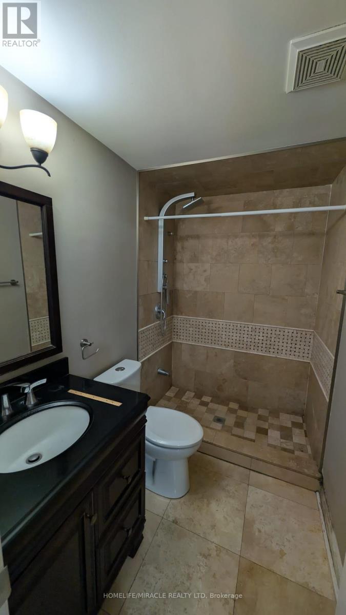 107 Jacob Fisher Drive, Toronto, Ontario  M1B 4L9 - Photo 11 - E12438926