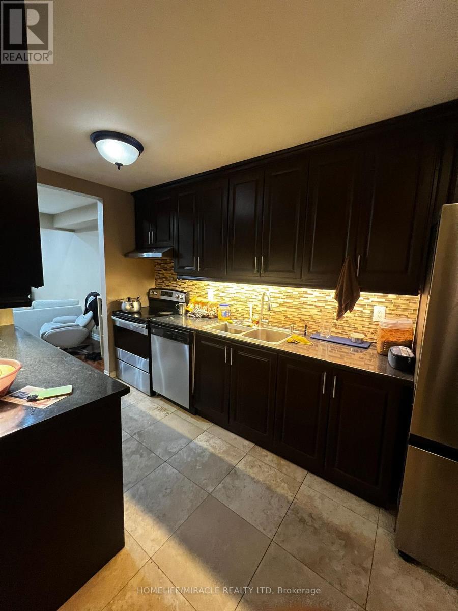 107 Jacob Fisher Drive, Toronto, Ontario  M1B 4L9 - Photo 7 - E12438926