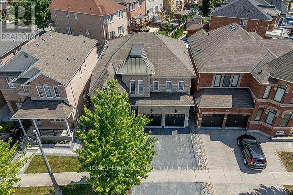 32 Albert Roffey Crescent, Markham, Ontario  L6B 0H1 - Photo 3 - N12438901