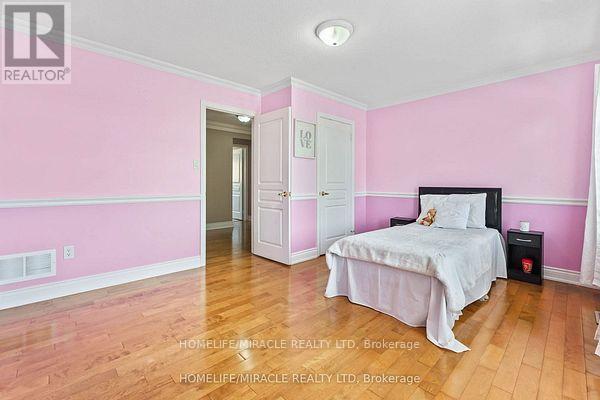 32 Albert Roffey Crescent, Markham, Ontario  L6B 0H1 - Photo 31 - N12438901