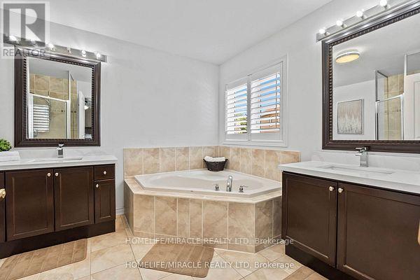 32 Albert Roffey Crescent, Markham, Ontario  L6B 0H1 - Photo 37 - N12438901