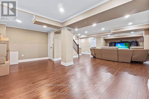 32 Albert Roffey Crescent, Markham, Ontario  L6B 0H1 - Photo 40 - N12438901