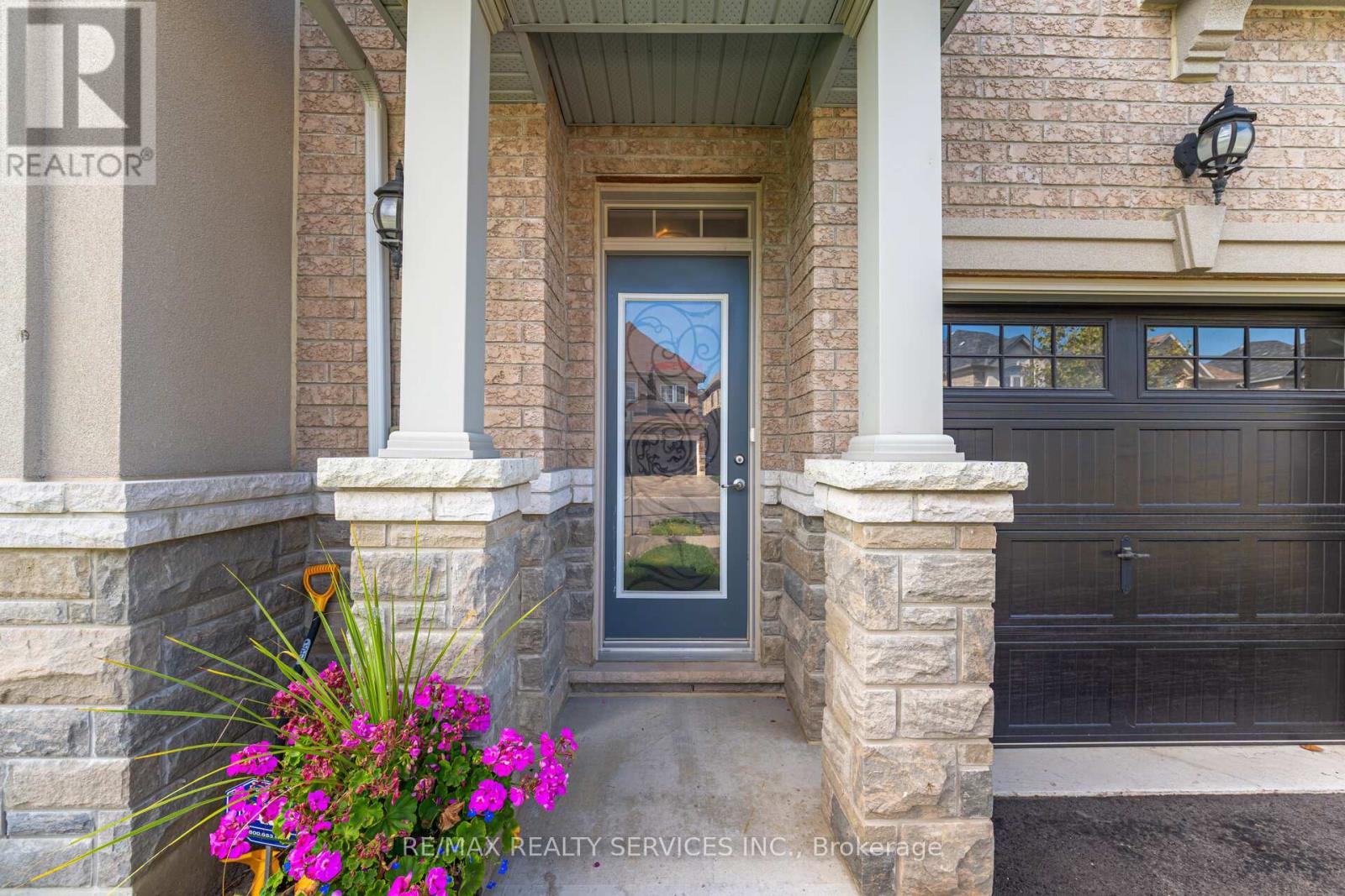 2 Magical Road, Brampton, Ontario  L7A 4R1 - Photo 12 - W12438915