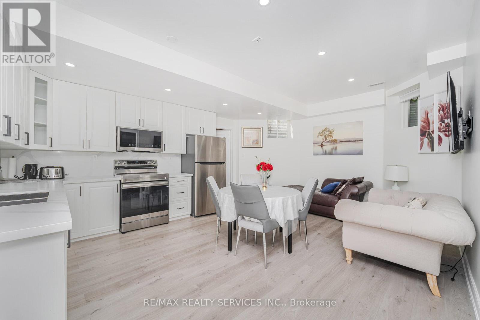 2 Magical Road, Brampton, Ontario  L7A 4R1 - Photo 15 - W12438915