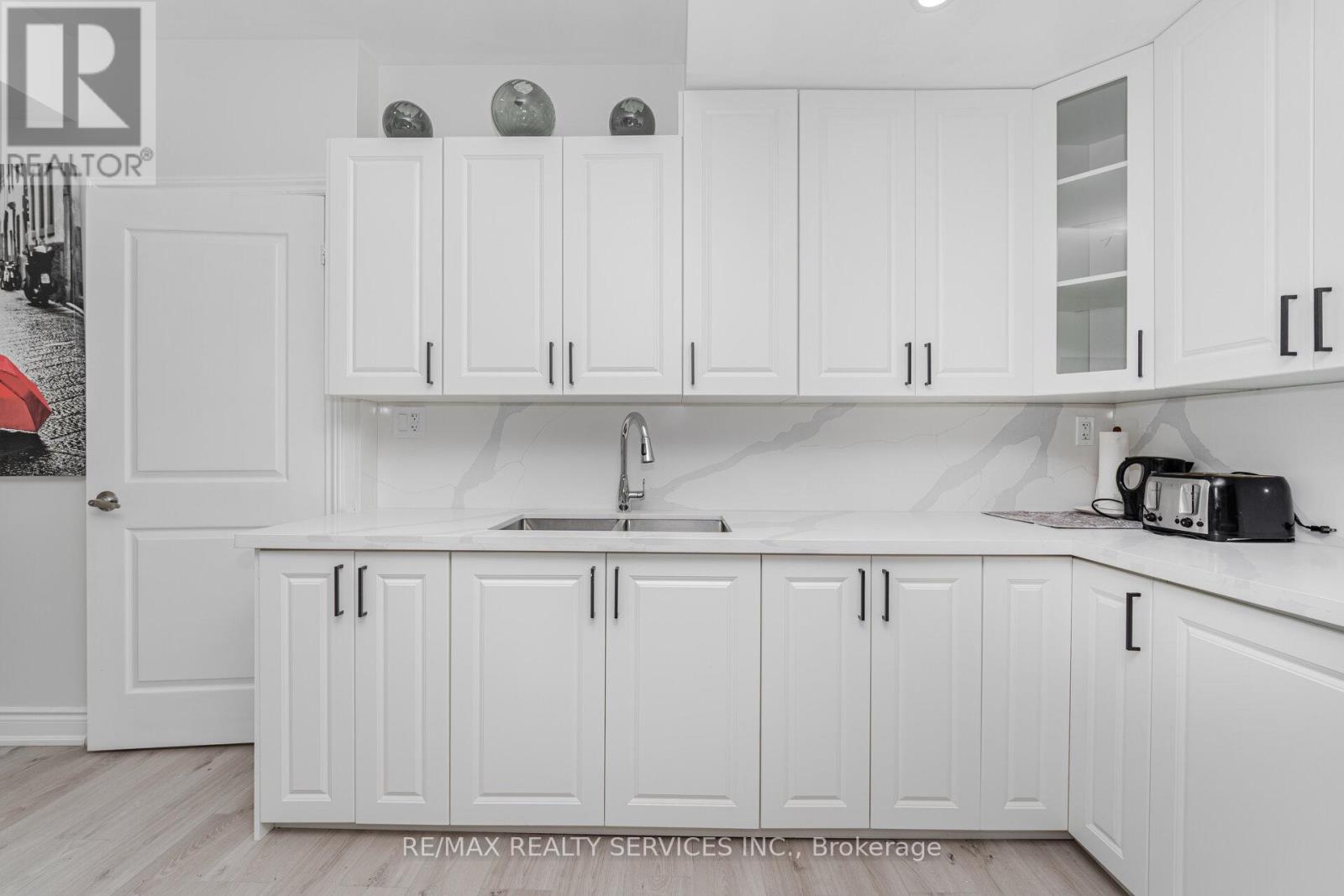 2 Magical Road, Brampton, Ontario  L7A 4R1 - Photo 18 - W12438915