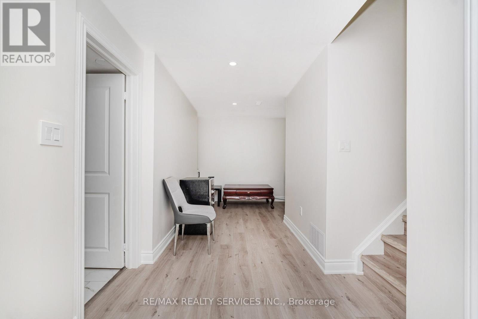 2 Magical Road, Brampton, Ontario  L7A 4R1 - Photo 27 - W12438915