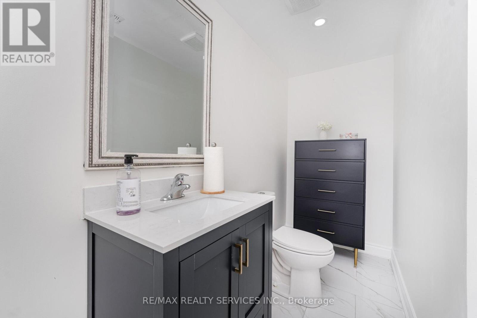 2 Magical Road, Brampton, Ontario  L7A 4R1 - Photo 31 - W12438915