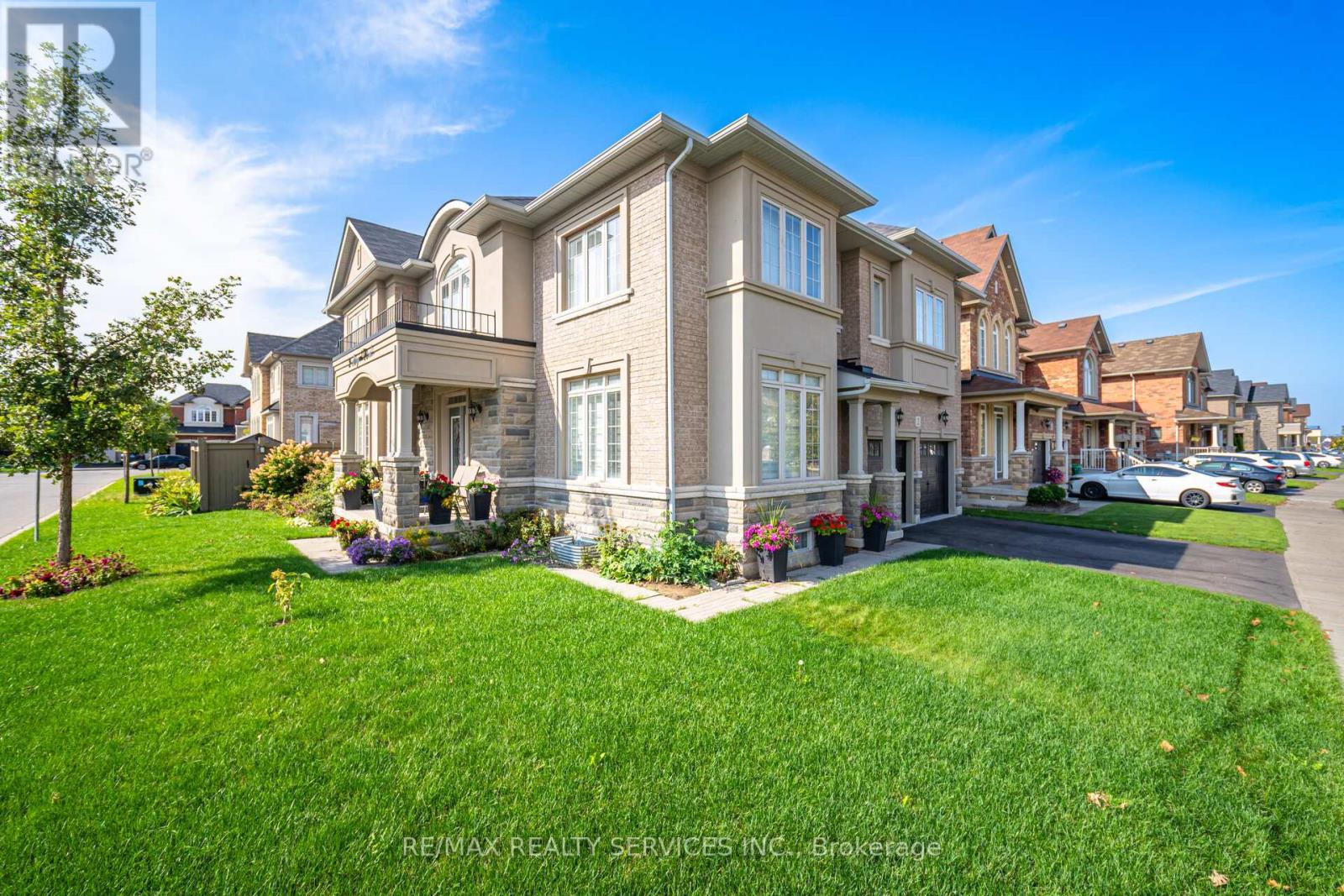 2 Magical Road, Brampton, Ontario  L7A 4R1 - Photo 6 - W12438915