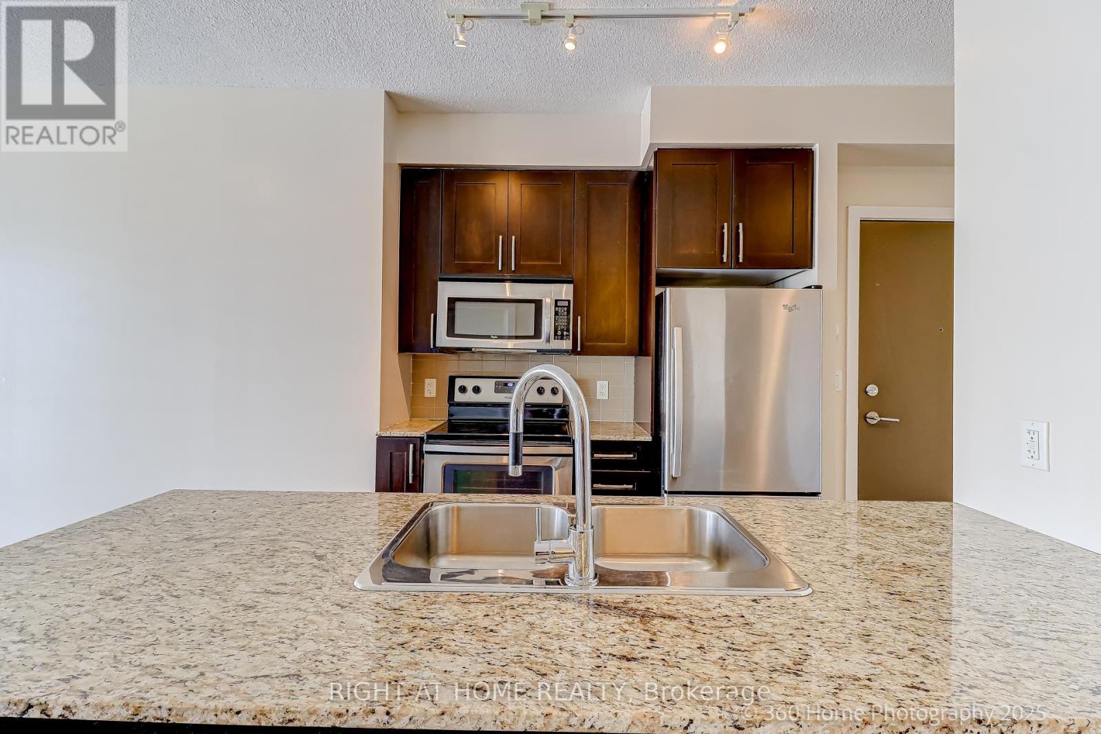 3501 - 4065 Brickstone Mews, Mississauga, Ontario  L5B 0G3 - Photo 8 - W12438925