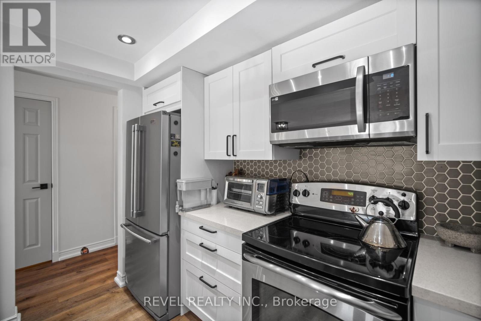 3 - 2058 Brant Street, Burlington (Tyandaga), Ontario  L7P 3A6 - Photo 16 - W12438937