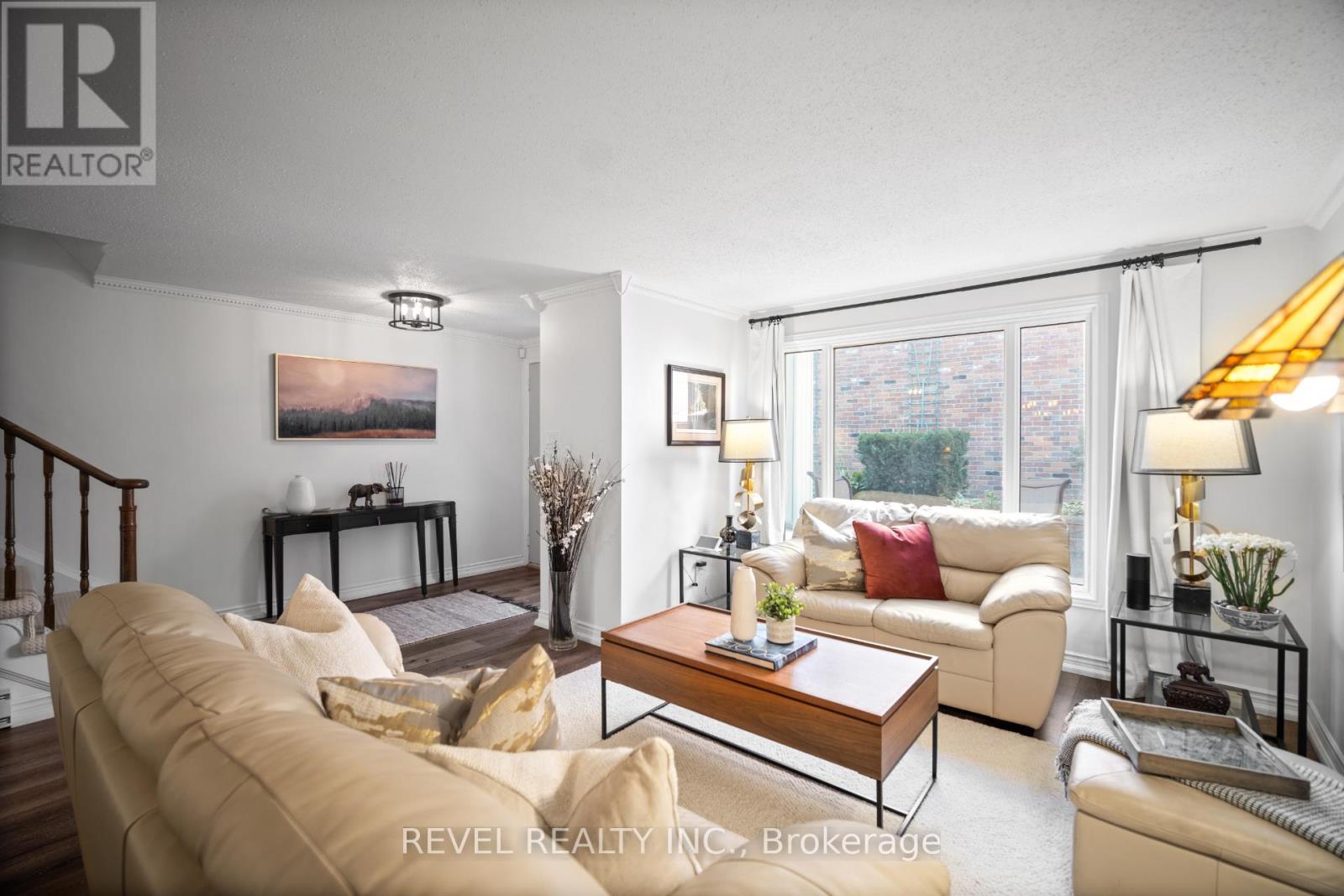 3 - 2058 Brant Street, Burlington (Tyandaga), Ontario  L7P 3A6 - Photo 4 - W12438937