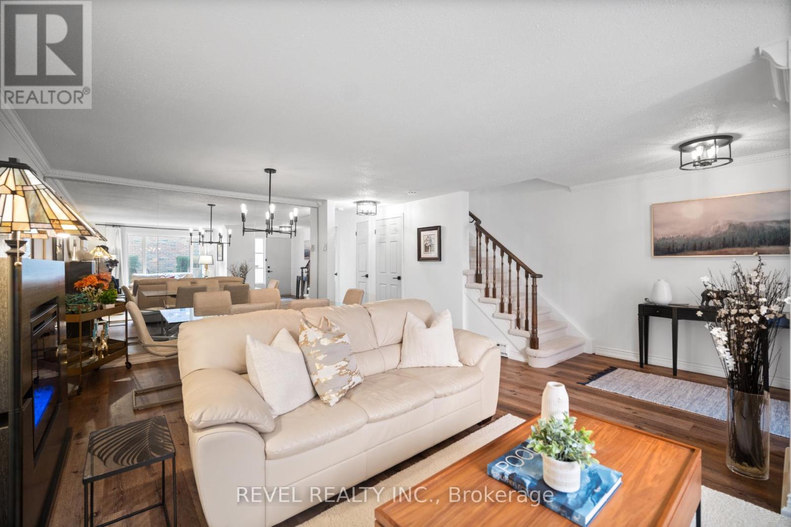 3 - 2058 Brant Street, Burlington (Tyandaga), Ontario  L7P 3A6 - Photo 6 - W12438937