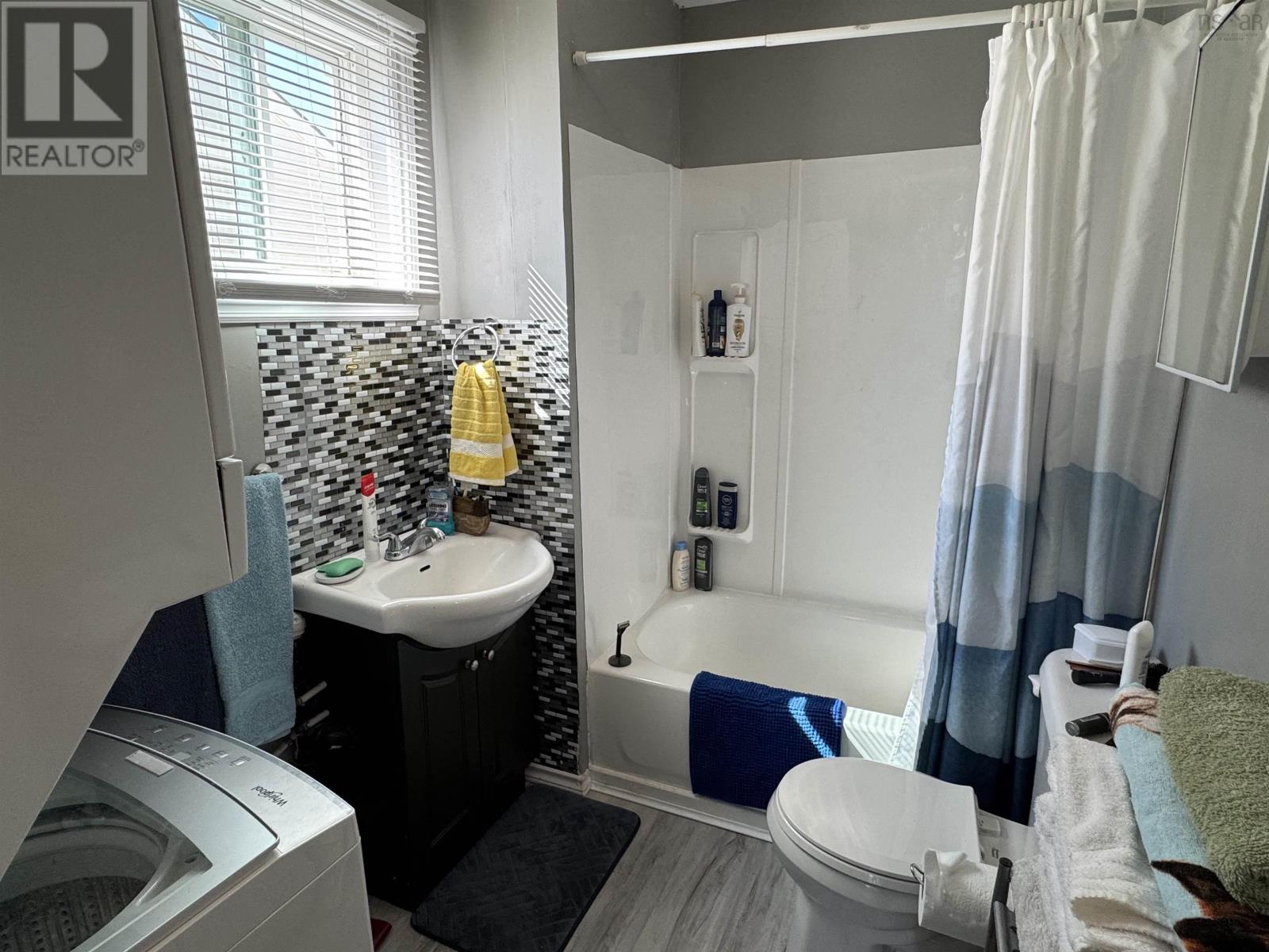 87 Chestnut Street, Pictou, Nova Scotia  B0K 1H0 - Photo 13 - 202522557