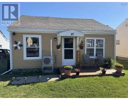 87 Chestnut Street, Pictou, Ca