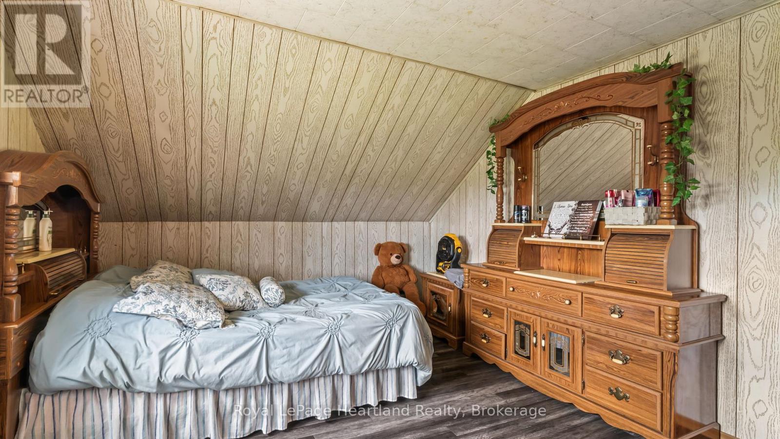341149 Grey Rd 28, West Grey, Ontario  N4N 3B9 - Photo 19 - X12438958