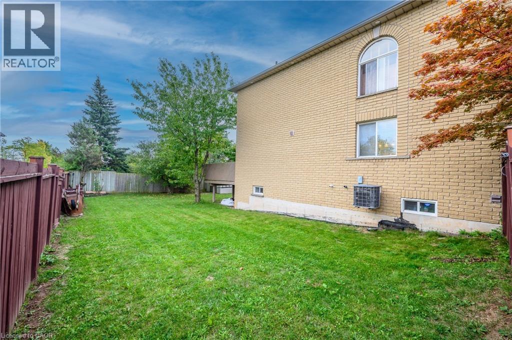 1210 Sandpiper Road, Oakville, Ontario  L6M 3S3 - Photo 38 - 40773212