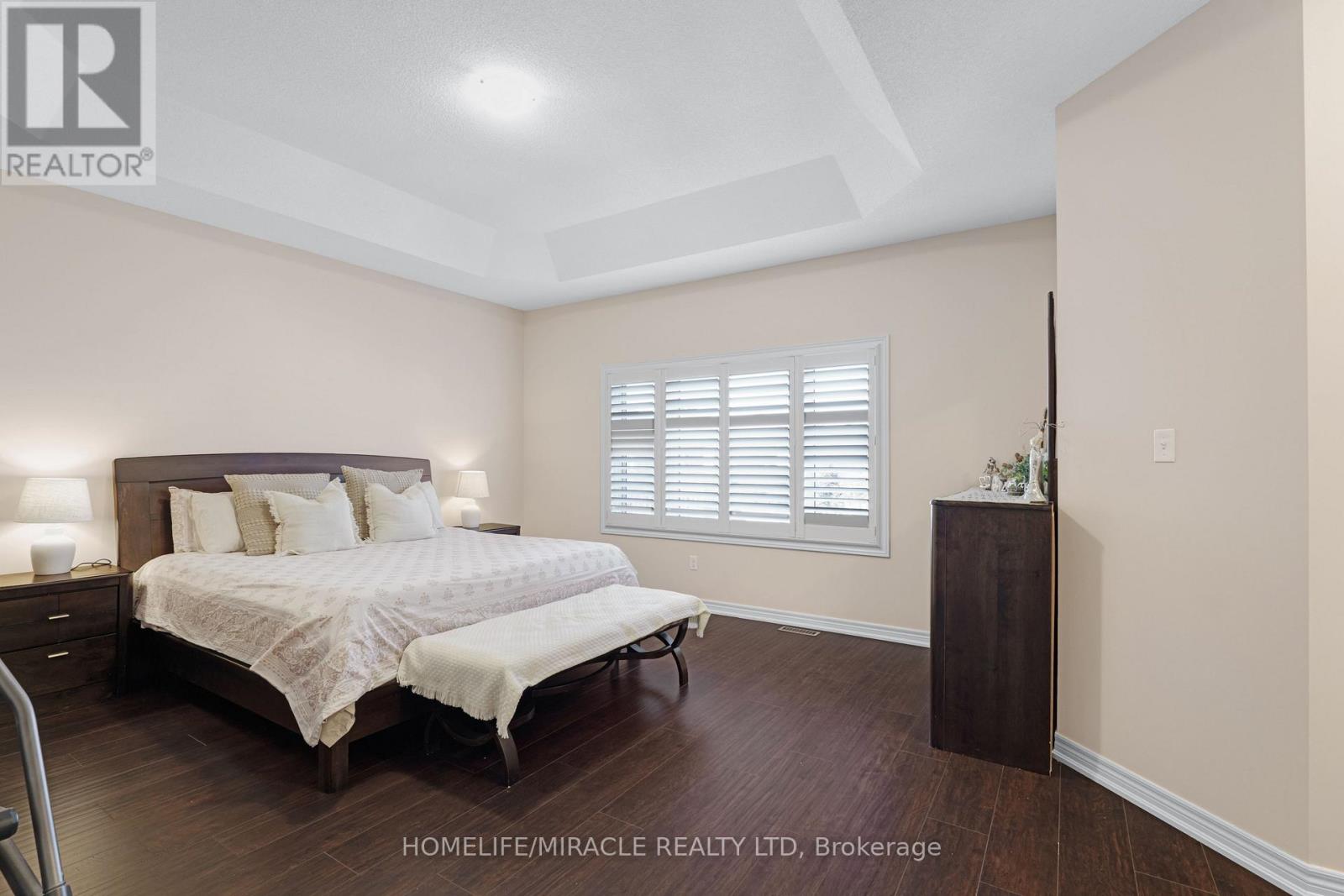 26 Fitzgibson Street, Brampton, Ontario  L6Y 0H8 - Photo 17 - W12436957