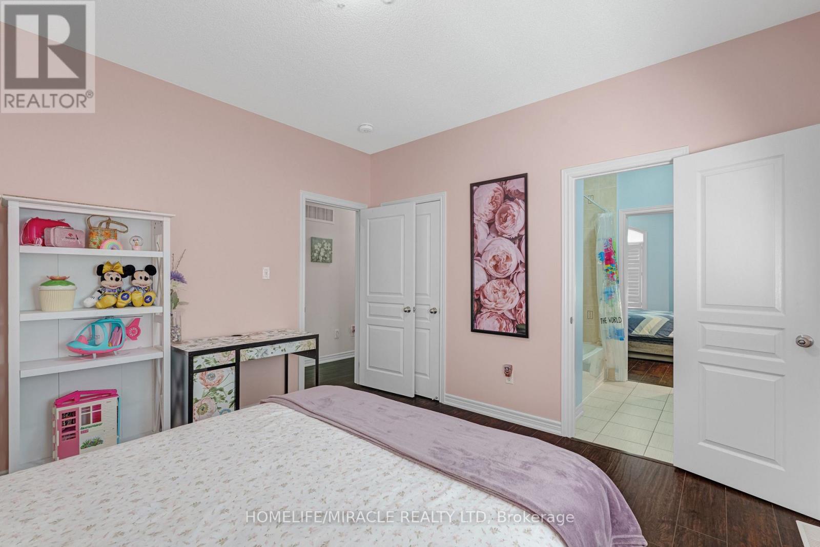26 Fitzgibson Street, Brampton, Ontario  L6Y 0H8 - Photo 27 - W12436957