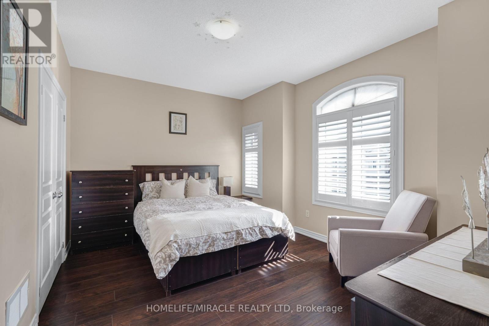 26 Fitzgibson Street, Brampton, Ontario  L6Y 0H8 - Photo 33 - W12436957