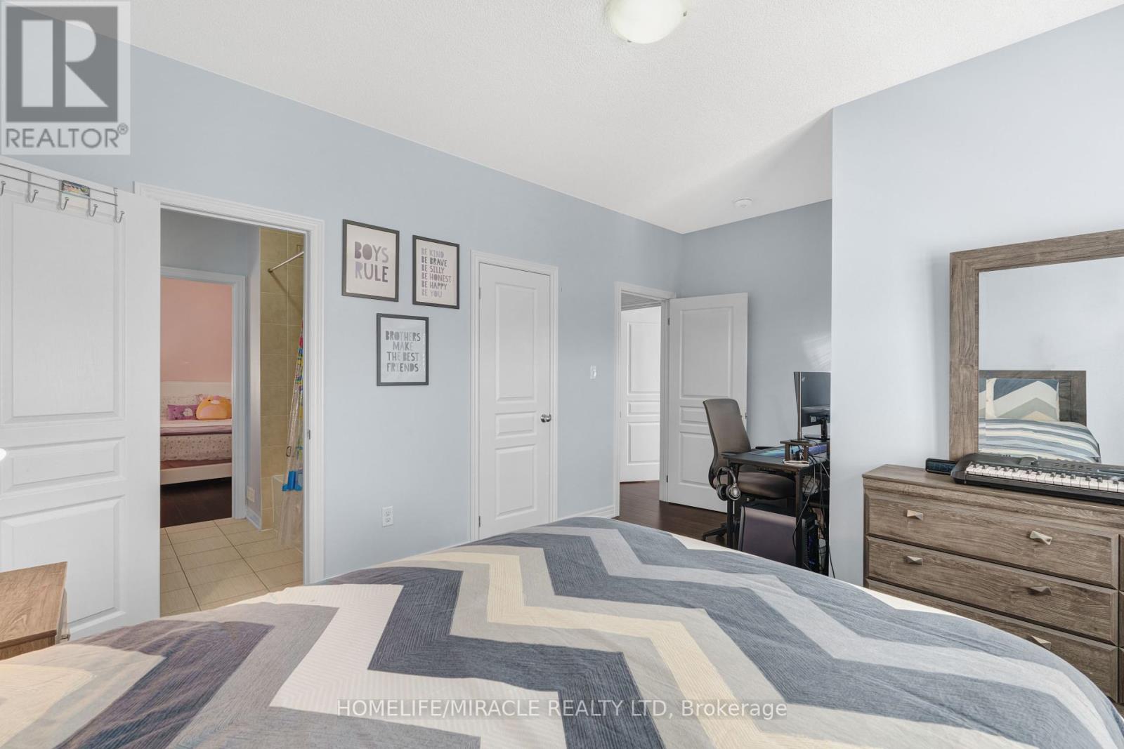 26 Fitzgibson Street, Brampton, Ontario  L6Y 0H8 - Photo 31 - W12436957