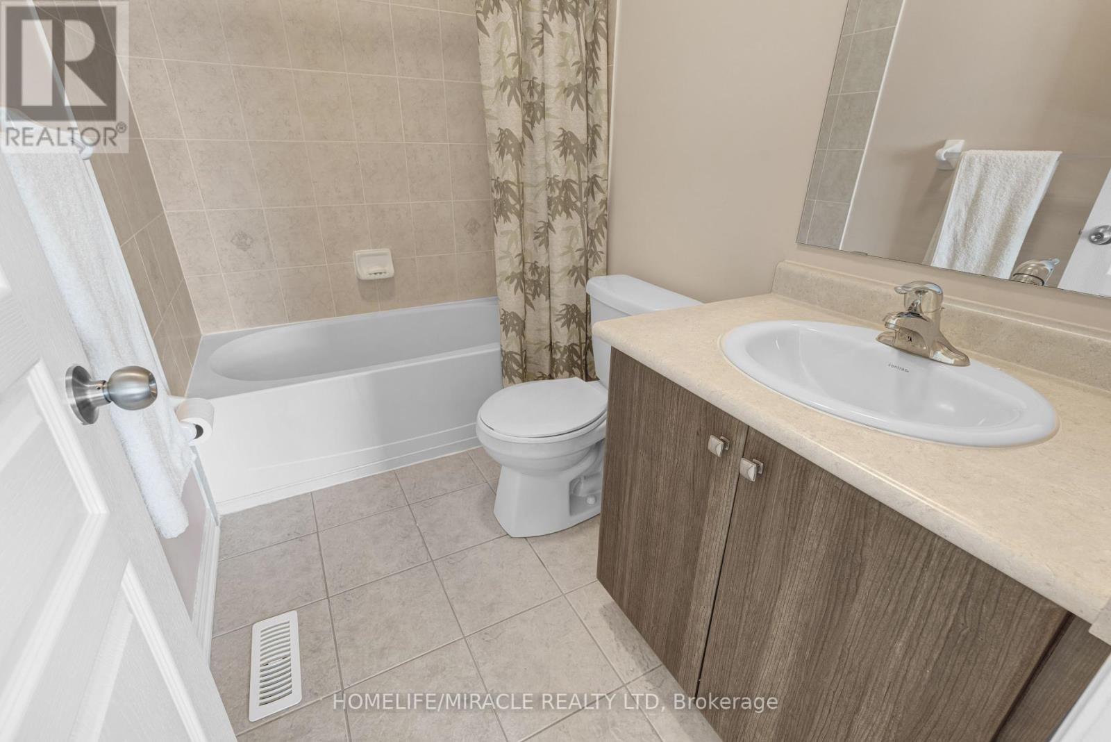 26 Fitzgibson Street, Brampton, Ontario  L6Y 0H8 - Photo 36 - W12436957