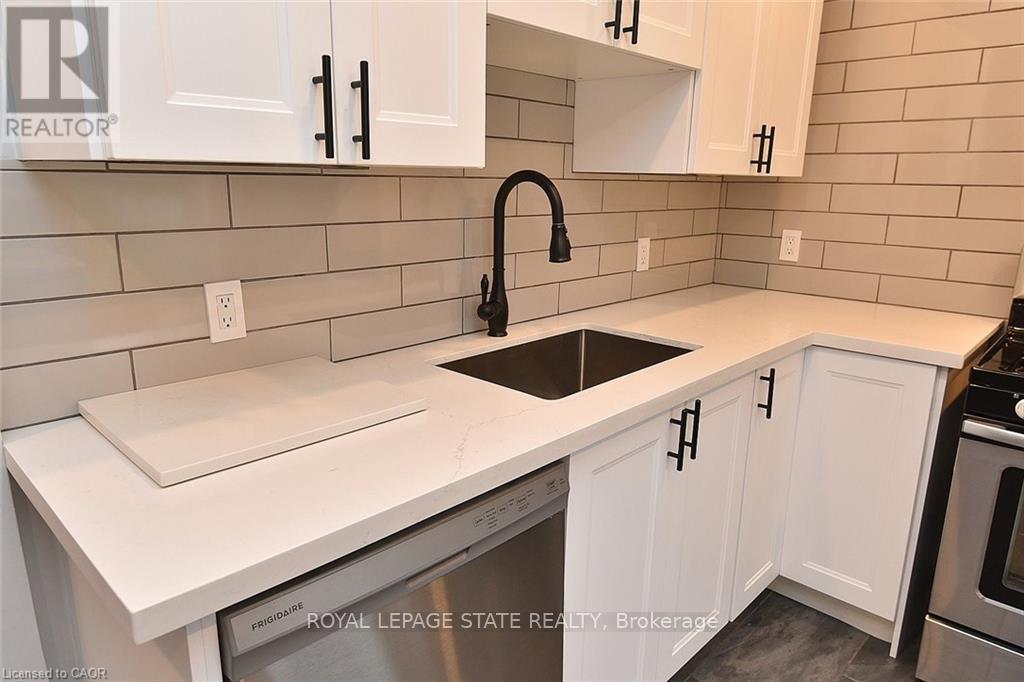 293 Fairfield Avenue, Hamilton (Homeside), Ontario  L8H 5H5 - Photo 16 - X12438900