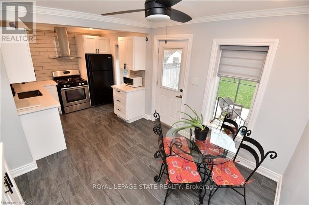 293 Fairfield Avenue, Hamilton (Homeside), Ontario  L8H 5H5 - Photo 21 - X12438900