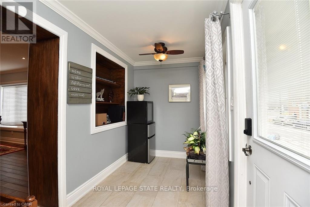 293 Fairfield Avenue, Hamilton (Homeside), Ontario  L8H 5H5 - Photo 6 - X12438900
