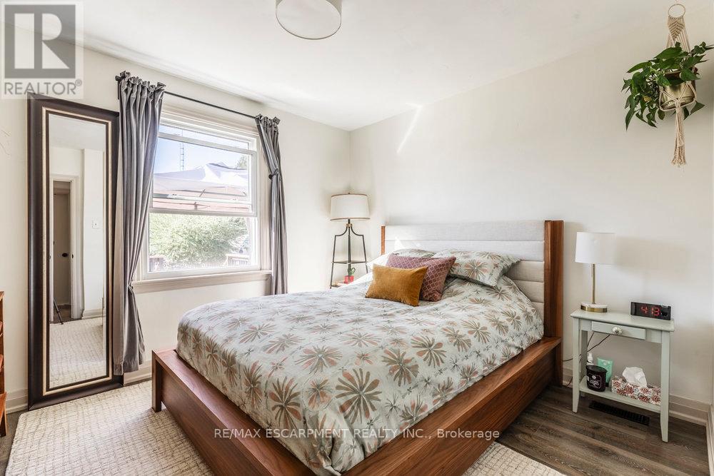 80 East 39th Street, Hamilton, Ontario  L8V 4H3 - Photo 8 - X12438939
