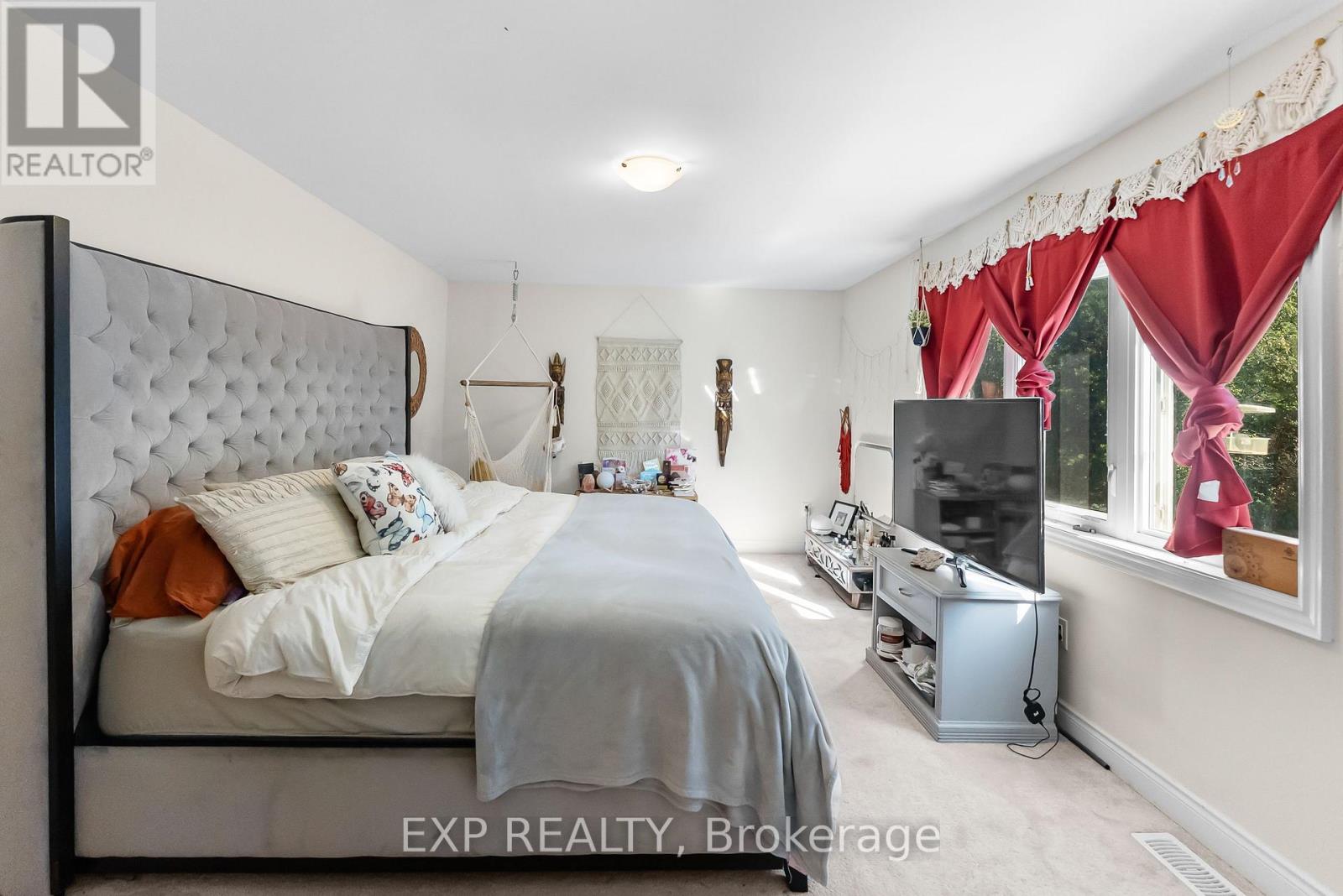 7712 Tupelo Crescent, Niagara Falls (Brown), Ontario  L2H 3R8 - Photo 18 - X12438959