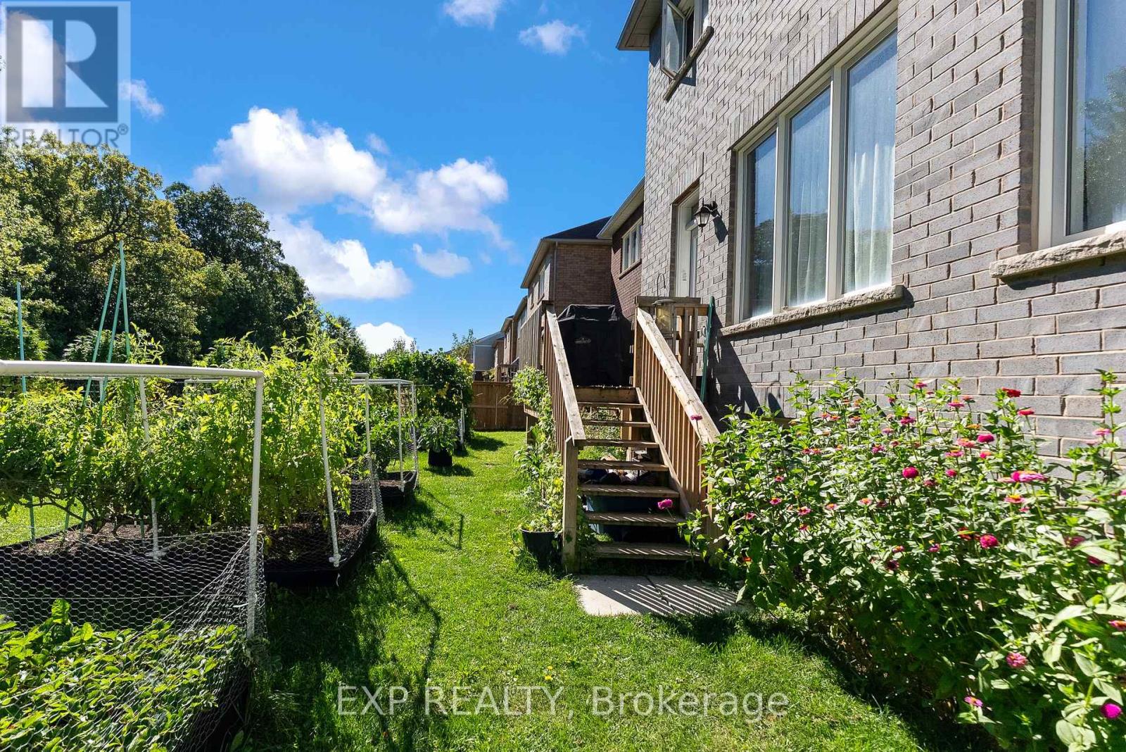 7712 Tupelo Crescent, Niagara Falls (Brown), Ontario  L2H 3R8 - Photo 30 - X12438959