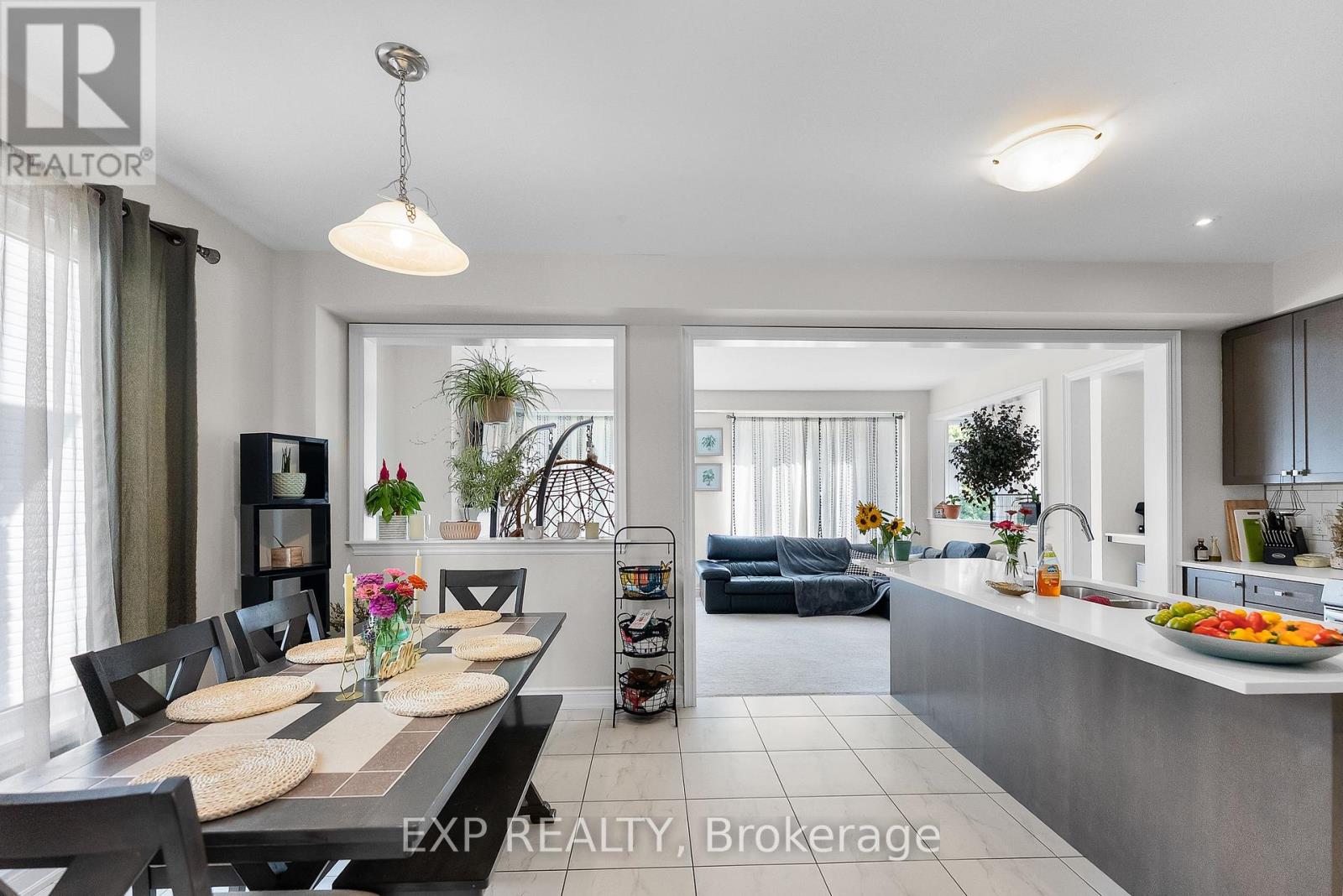 7712 Tupelo Crescent, Niagara Falls (Brown), Ontario  L2H 3R8 - Photo 7 - X12438959