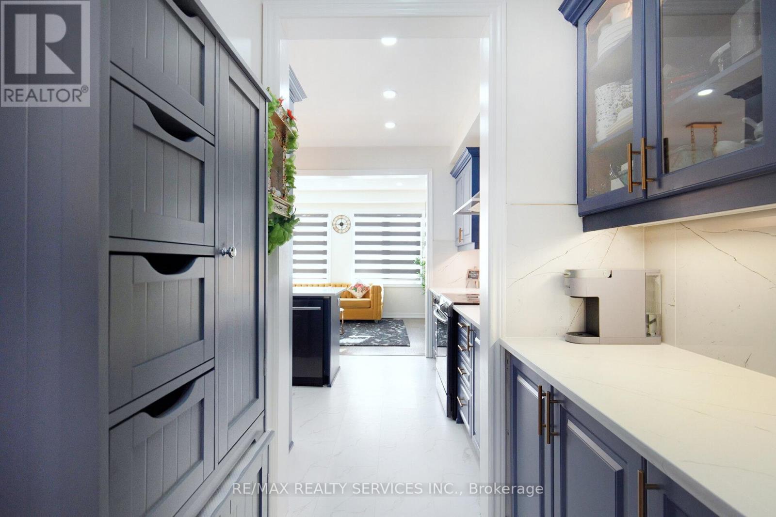 Unknown Address, ,     - Photo 10 - W12434290