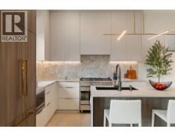 2 2680 E 5th Avenue, Vancouver, Ca