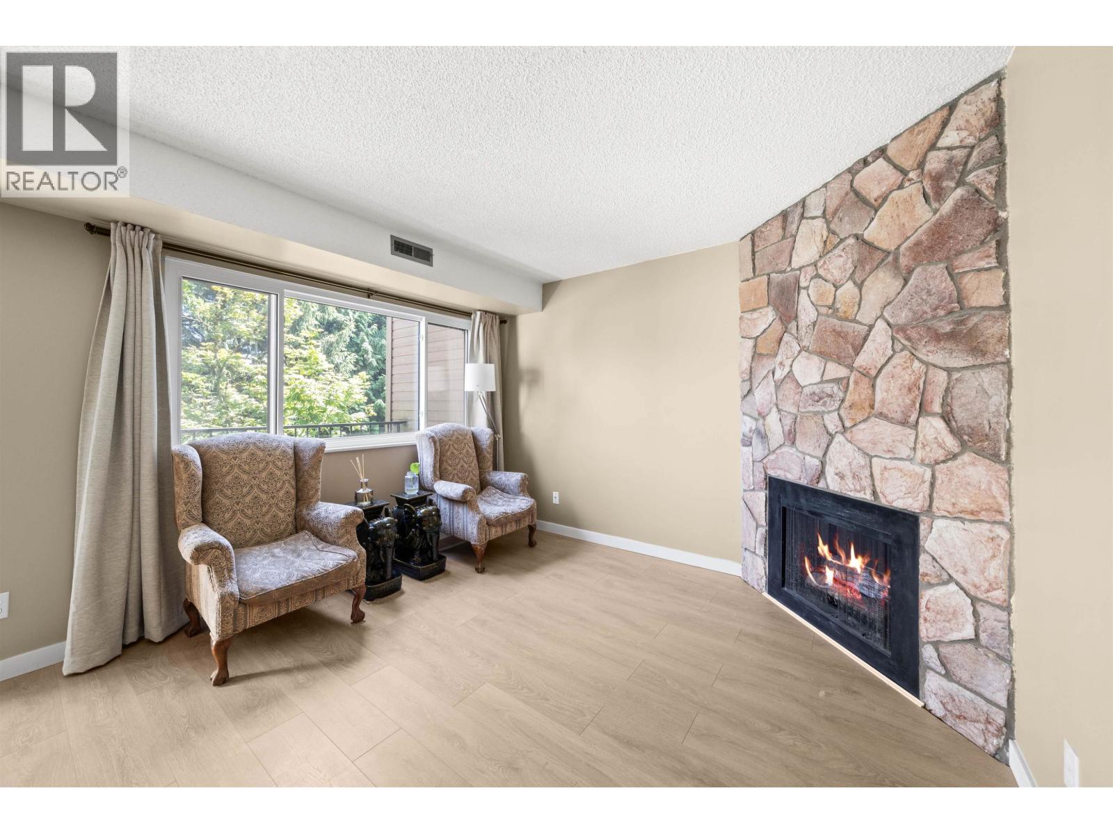 1936 Goleta Drive, Burnaby, British Columbia  V5A 1P6 - Photo 6 - R3054426