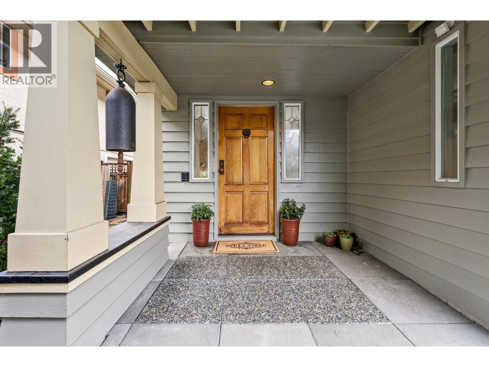 950 Roche Point Drive, North Vancouver, British Columbia  V7H 2T7 - Photo 2 - R3054425