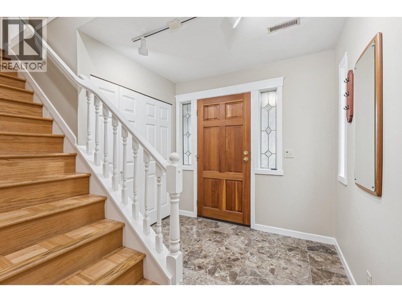 950 Roche Point Drive, North Vancouver, British Columbia  V7H 2T7 - Photo 3 - R3054425