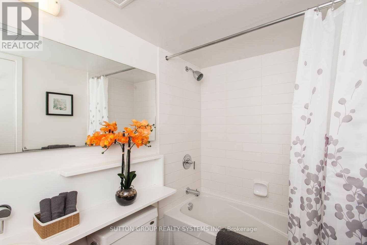3505 - 15 Fort York Boulevard, Toronto, Ontario  M5V 3Y4 - Photo 9 - C12438950