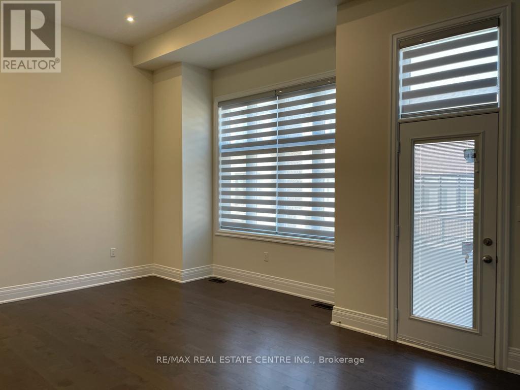 Upper - 43 Hallaran Road, Oakville, Ontario  L6H 0Z8 - Photo 7 - W12435681