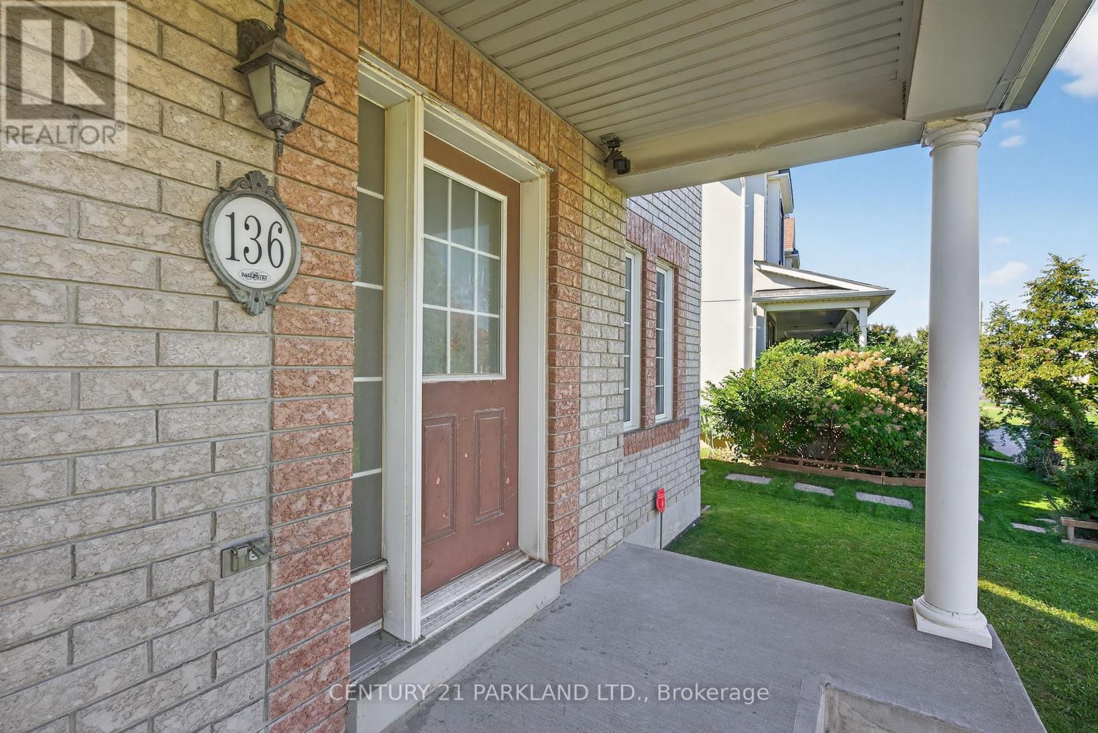 136 Gas Lamp Lane, Markham, Ontario  L6B 1K9 - Photo 2 - N12438953