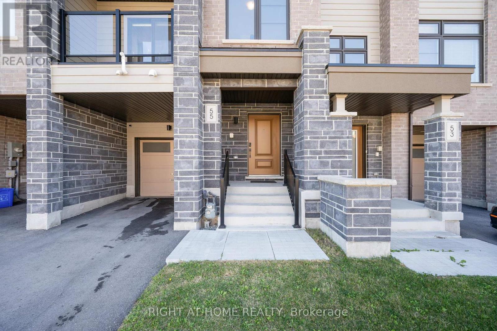 55 Delano Way, Newmarket, Ontario  L3X 0L4 - Photo 3 - N12438967