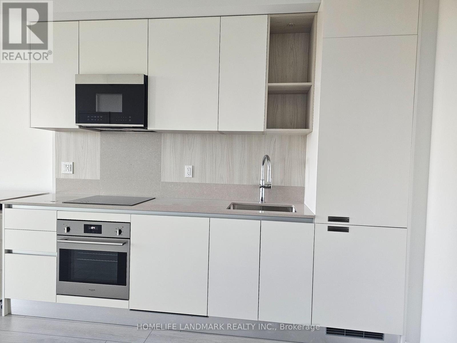 2104 - 39 Mary Street, Barrie, Ontario  L4N 1S9 - Photo 3 - S12438962