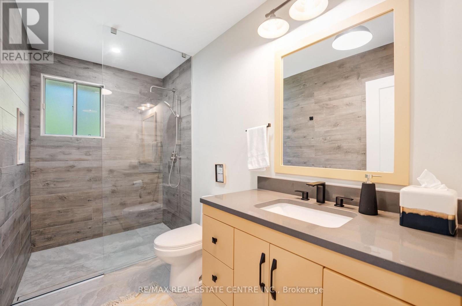 27 Irene Road, Tiny, Ontario  L0L 2J0 - Photo 15 - S12438964