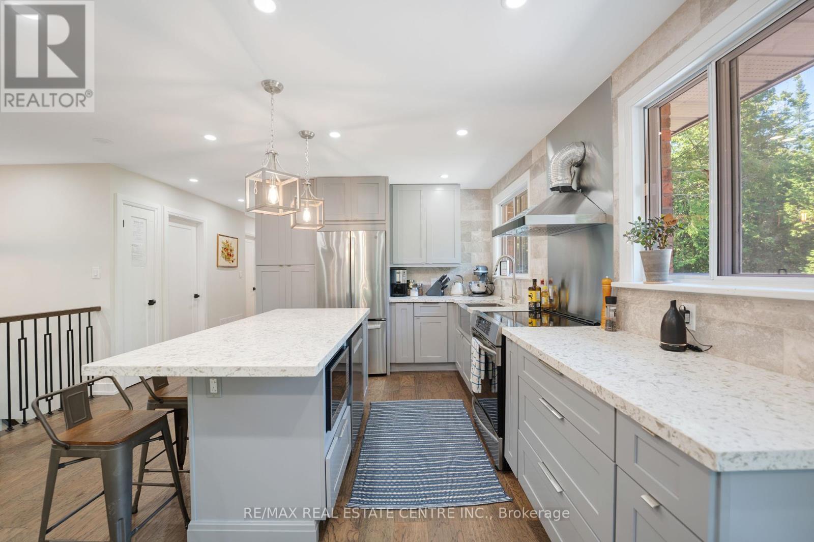 27 Irene Road, Tiny, Ontario  L0L 2J0 - Photo 6 - S12438964