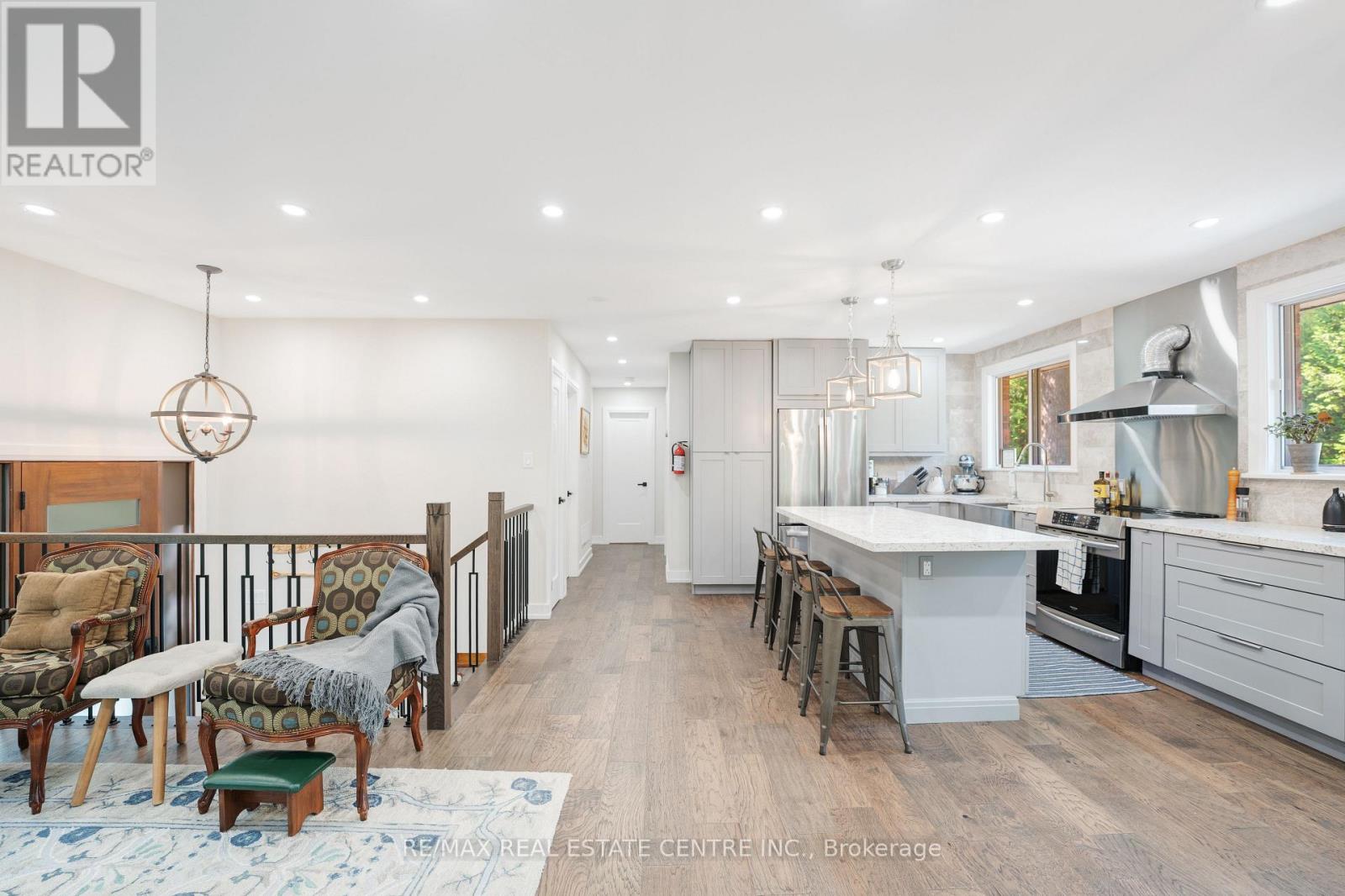 27 Irene Road, Tiny, Ontario  L0L 2J0 - Photo 7 - S12438964