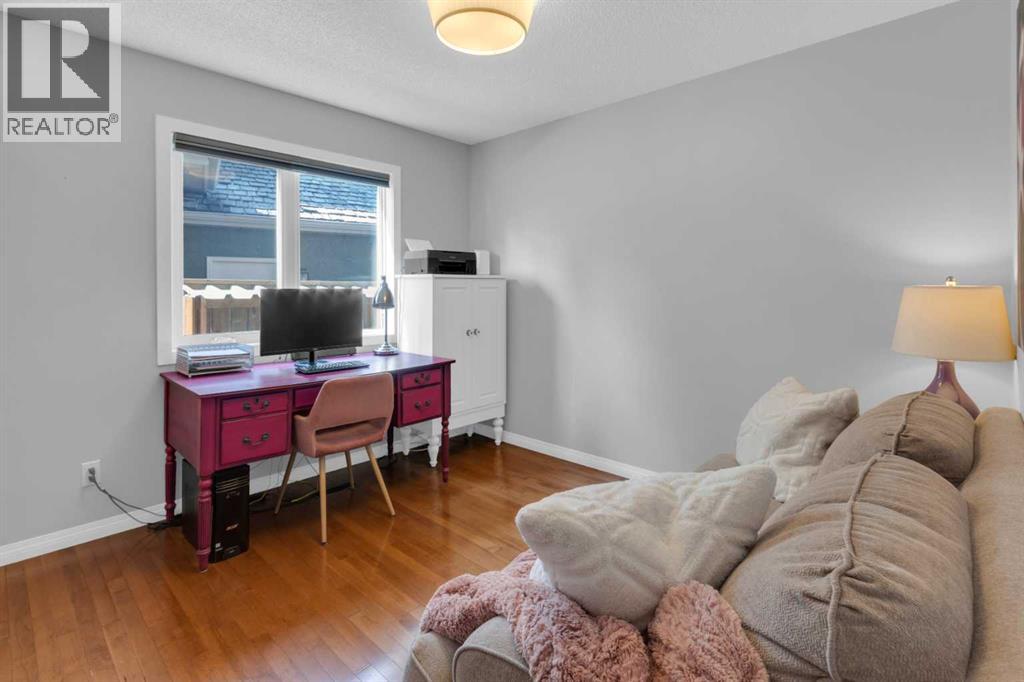 240 Woodbriar Place Sw, Calgary, Alberta  T2W 6B1 - Photo 15 - A2256623