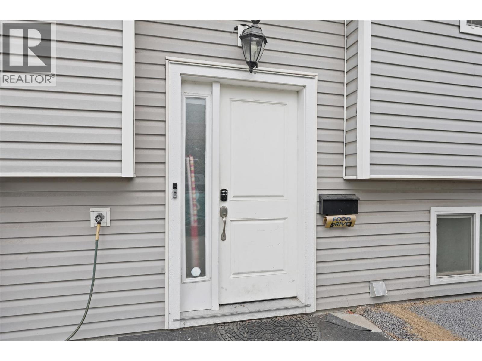 356 Mcgowan Avenue, Kamloops, British Columbia V2B 2N7 - Photo 3 - 10364632