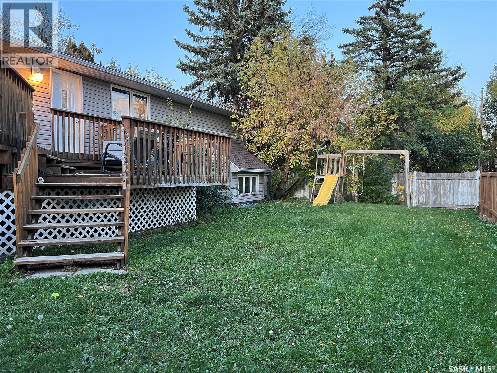 508 Cochin Avenue, Meadow Lake, Saskatchewan  S9X 1B9 - Photo 2 - SK019801
