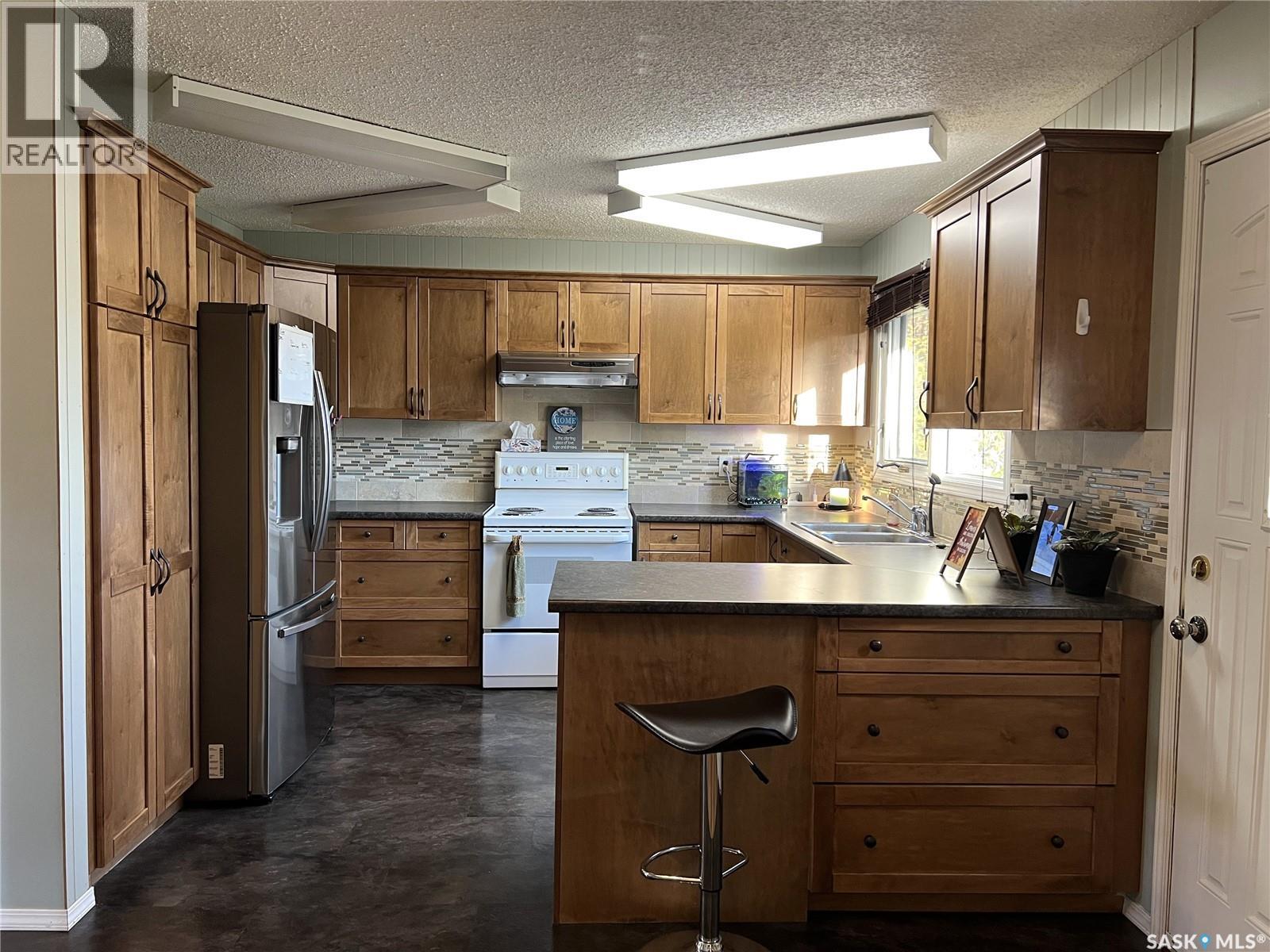 508 Cochin Avenue, Meadow Lake, Saskatchewan  S9X 1B9 - Photo 4 - SK019801