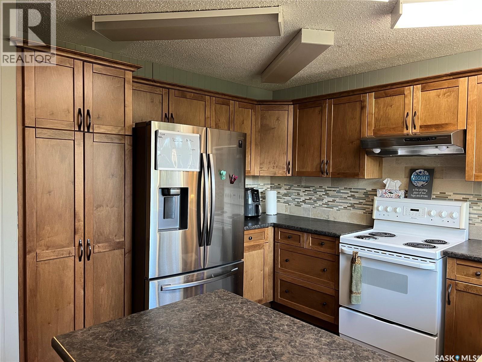 508 Cochin Avenue, Meadow Lake, Saskatchewan  S9X 1B9 - Photo 5 - SK019801